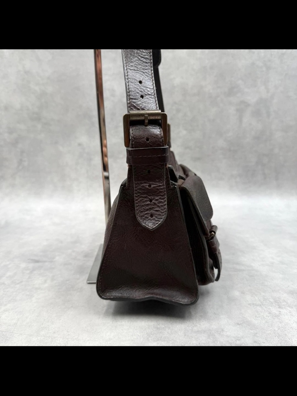Mulberry Dark Brown Pebbled Leather Shoulder Bag with Buckle Pockets - Picture 5 of 15
